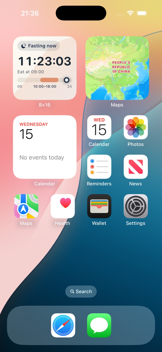 iPhone Home Screen 上的 8+16 小组件